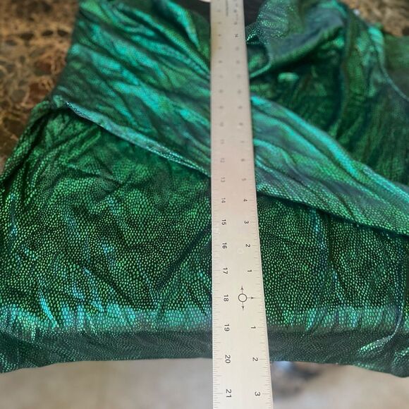 🎃 - GREEN Cowl Neck 80's Style Top! - Picture 11 of 12